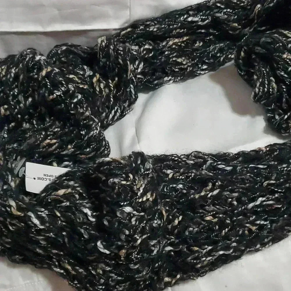 ☆☆☆Tillys infinity scarf